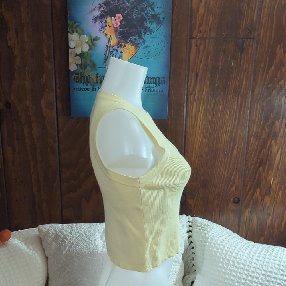 Size L Dynamite Light Yellow Ribbed Tank Top - Picture 8 of 11